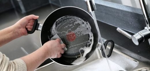 wash a hot pan
