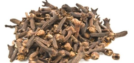 Cloves, whose homeland is Indonesia, is a spice used all over the world. Obtained from the Syzygium aromaticum tree, this spice has a woody texture. It also has sharp and fragrant buds. These buds give dishes a pleasant aroma. What Are the Benefits of Clove Tea? How is it done? Does it weaken?
