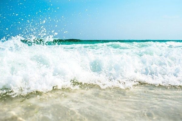 9 Benefits of Sea Water for Your Health