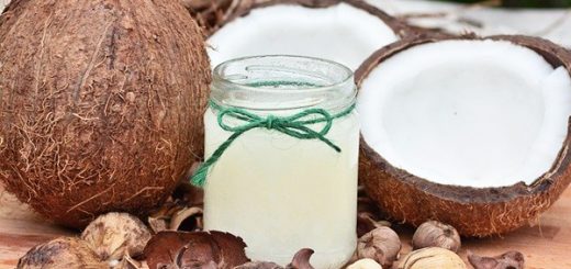 10 Benefits of Coconut Oil for Hair