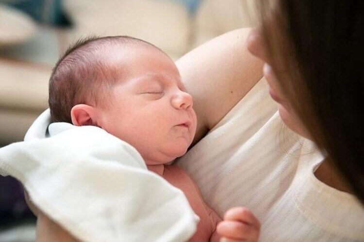 What causes a rash like acne in babies