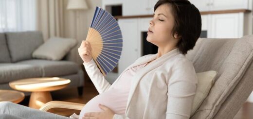 What causes fever and hot flashes during pregnancy
