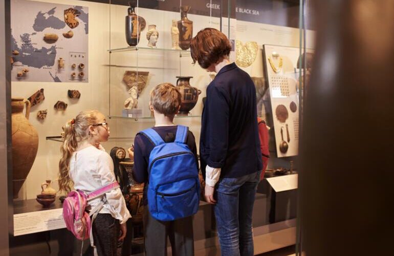 Heavy backpacks cause orthopedic problems in children