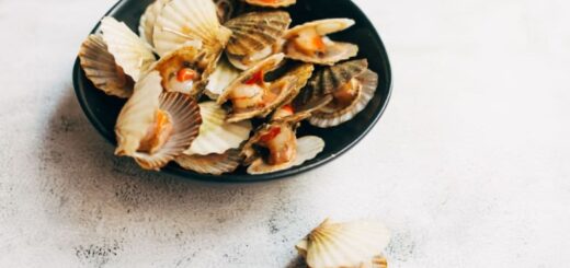 How to clean scallops
