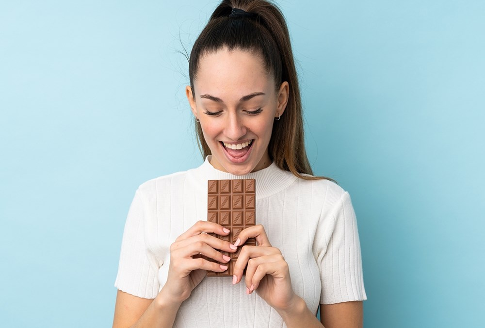 How does chocolate affect mood