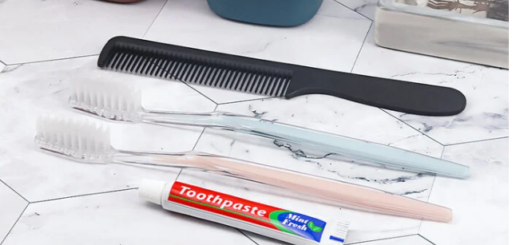 What effect does putting a little toothpaste on the comb have?