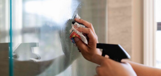 tips for cleaning clean, transparent glass
